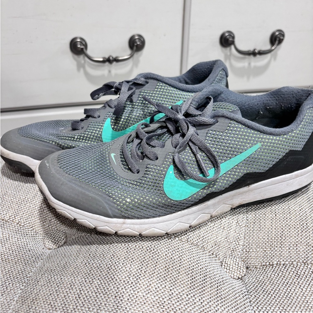 👟 Nike Running Shoes – Women’s (Used, Lots of Life Left!)